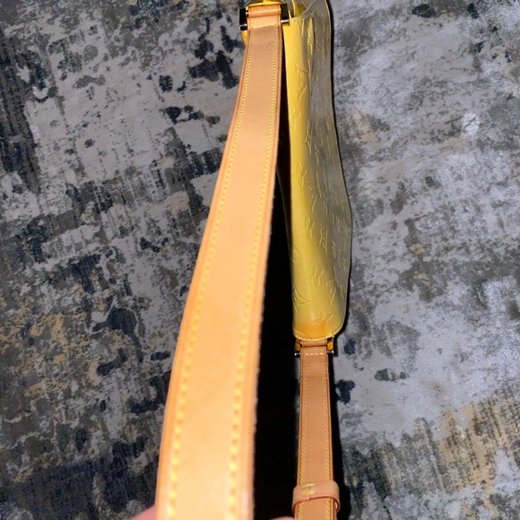 💋SOLD💋LV  Thompson Street(MI0969 - Picture 3 of 10